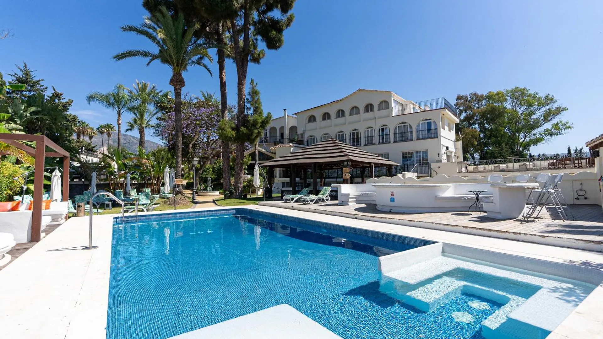 Casadelmar Marbella 23 Apartamentos Vacacionales contacts